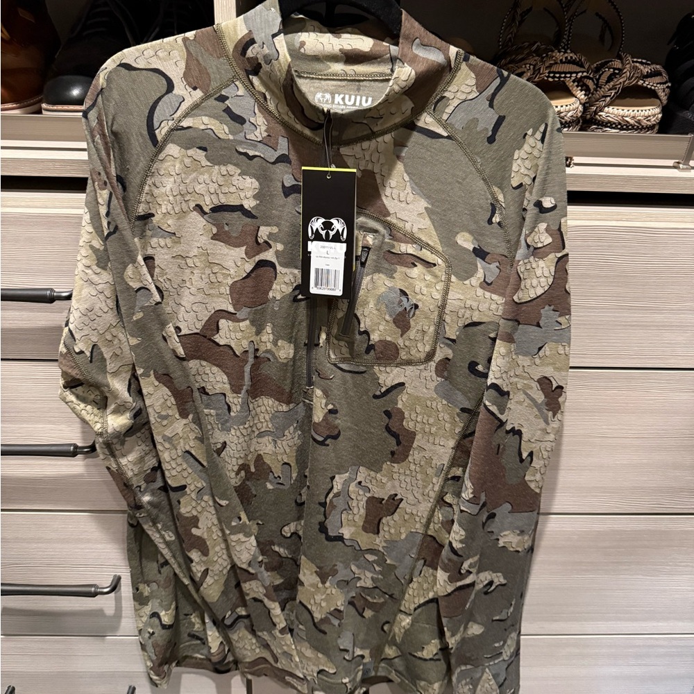 NWT - KUIU Men's Ultra Merino 145 Zip-T Hunting Shirt in Valo Pattern